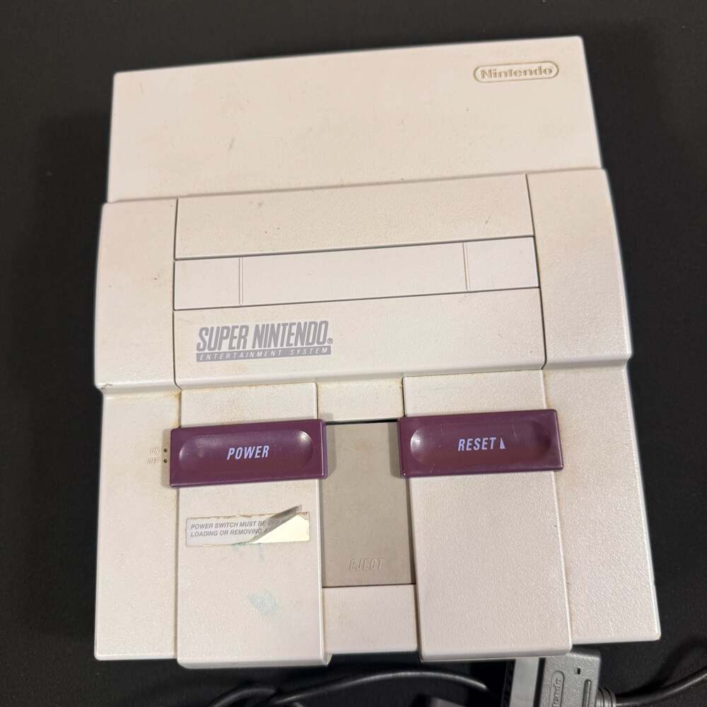 Super Nintendo Entertainment System Console Bundle with 3 Controllers UNTESTED - Picture 3 of 9